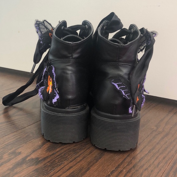 YRU Betterfly Boots - Picture 3 of 5